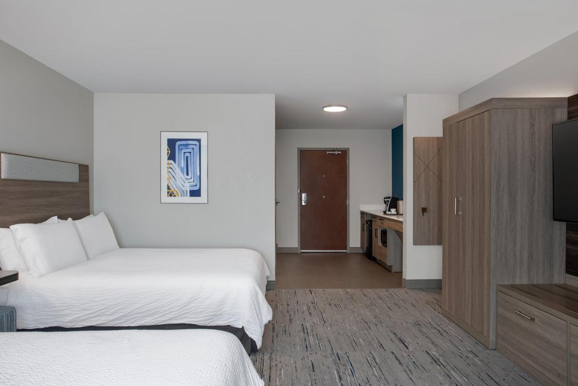 Holiday Inn Express Hotel & Suites Terre Haute By Ihg Exterior photo