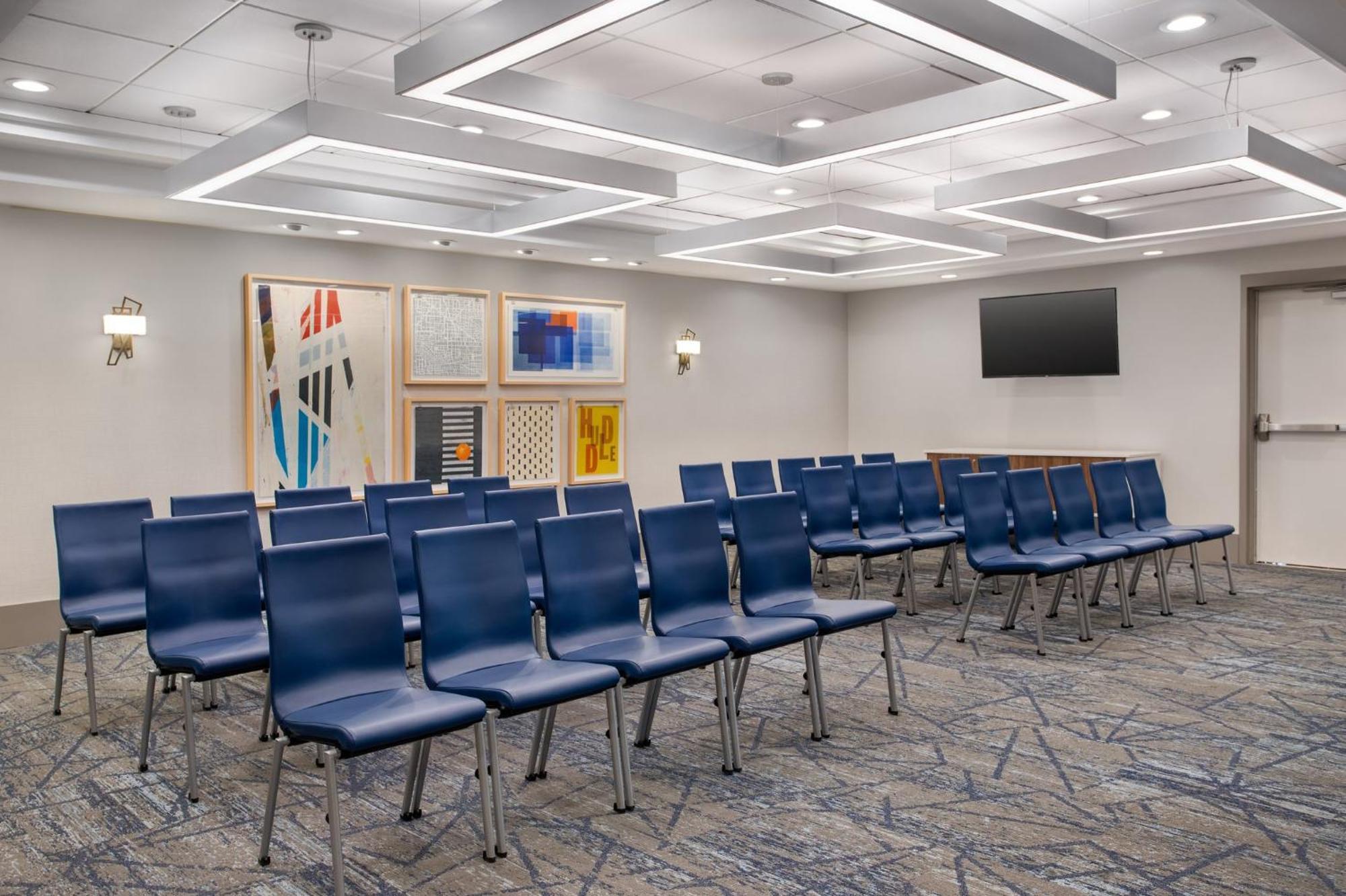 Holiday Inn Express Hotel & Suites Terre Haute By Ihg Exterior photo